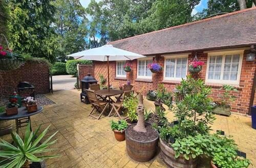 Last Minute Cottages - Oxfordshire Country Cottage