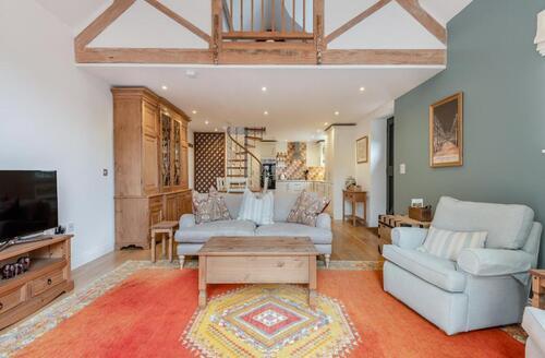 Last Minute Cottages - Knighton Mill Dairy