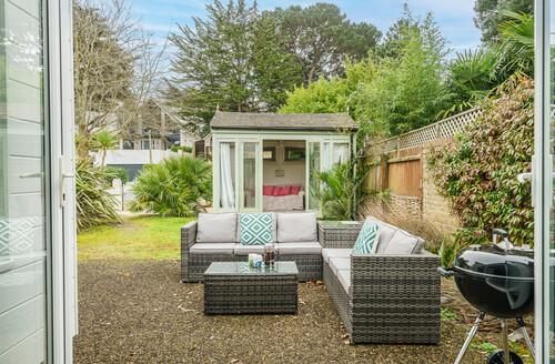Last Minute Cottages - Sandy Feet