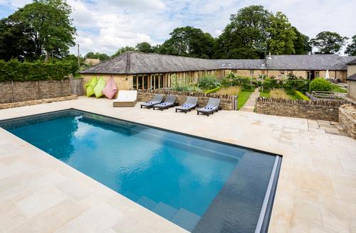 Last Minute Cottages - Lavender Farmhouse