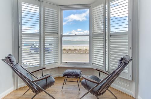 Last Minute Cottages - Low Tide