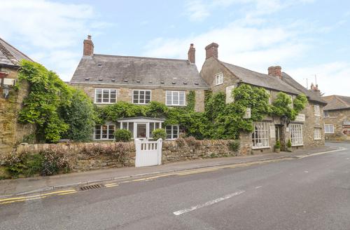 Last Minute Cottages - Market House