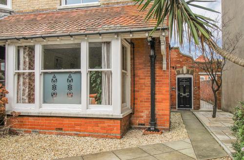 Last Minute Cottages - Badbury Lodge