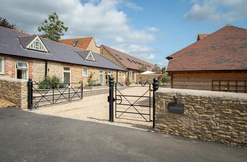 Last Minute Cottages - The Stables