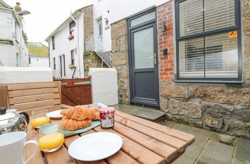 Last Minute Cottages - 2A Salubrious Terrace