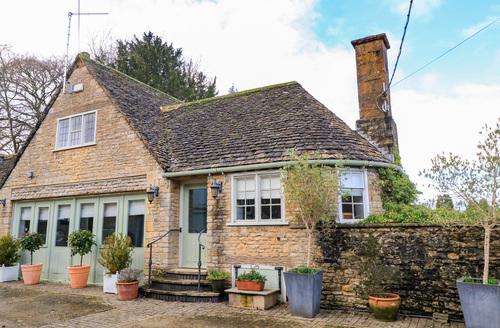 Last Minute Cottages - The Elm Coach House