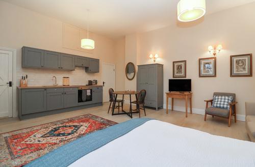 Last Minute Cottages - Woodcock Studio