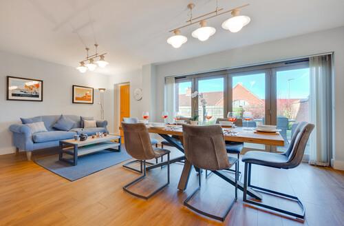 Last Minute Cottages - One Brightwell Close